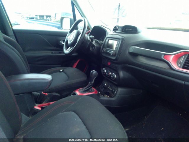 ZACCJBCT0FPB58469 Jeep Renegade Trailhawk