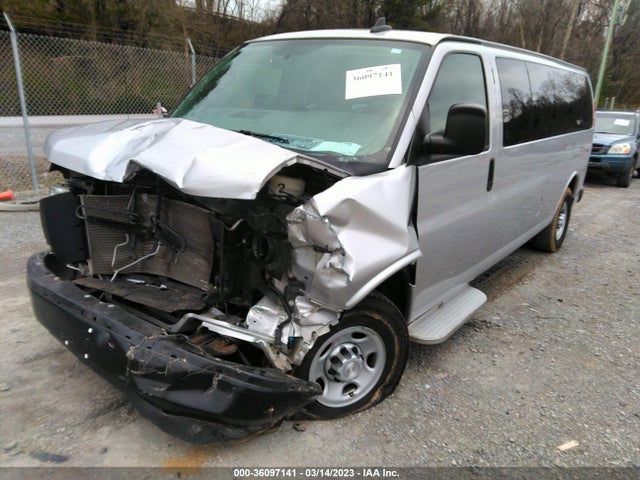 Chevrolet Express 3500 Ls 2017 1GAZGNFF5H1180988 Image 2