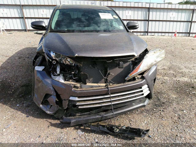Toyota Highlander Le 2019 5TDZZRFH6KS298455 Image 11