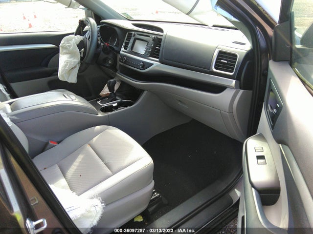 Toyota Highlander Le 2019 5TDZZRFH6KS298455 Image 5