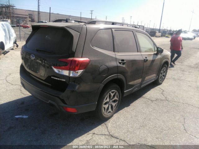 JF2SKAEC2KH537308 Subaru Forester Premium