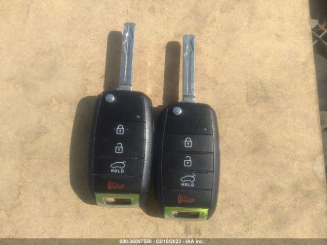KNDJN2A26F7789773 KIA Soul Base