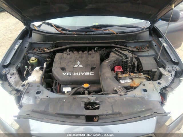 JA4JT5AX0AZ011768 Mitsubishi OUTLANDER GT