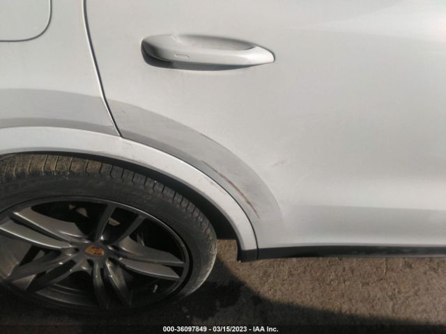 WP1BA2AY6MDA40487 Porsche Cayenne