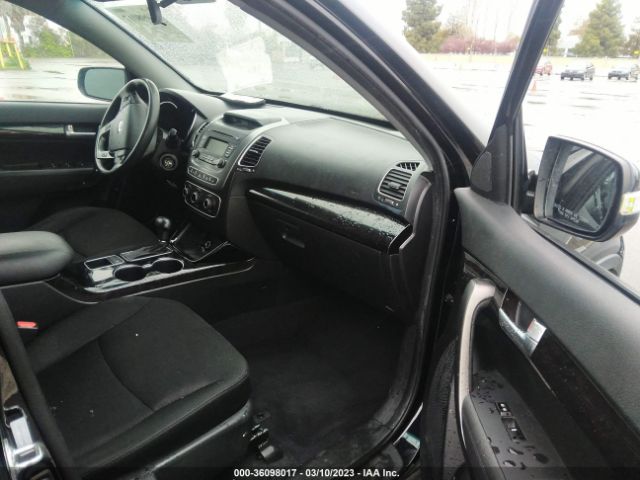 5XYKT3A66EG458941 KIA SORENTO LX