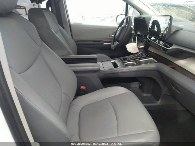 2022 TOYOTA SIENNA XLE VIN: 5TDYRKEC8NS075802
