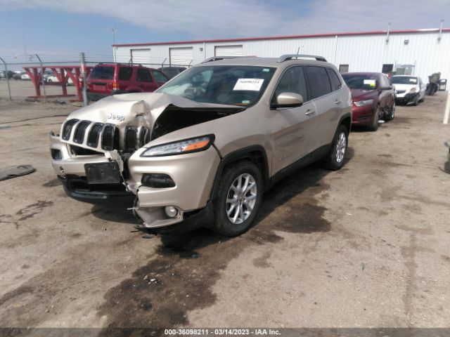 1C4PJMCS3FW635994 Jeep Cherokee Latitude