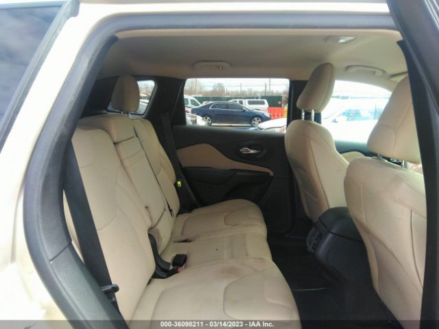 1C4PJMCS3FW635994 Jeep Cherokee Latitude