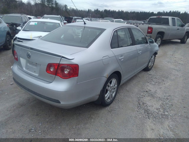 2007 VOLKSWAGEN JETTA SEDAN WOLFSBURG EDITION VIN: 3VWEG71KX7M197953