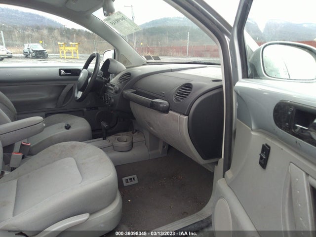Volkswagen New Beetle 2002 3VWCB21C62M418264 Image 6