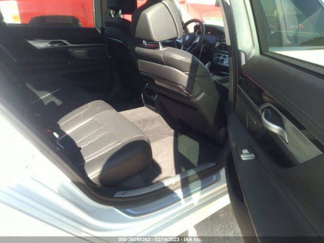 2021 BMW 7 Series, VIN: WBA7W4C00MCF32594