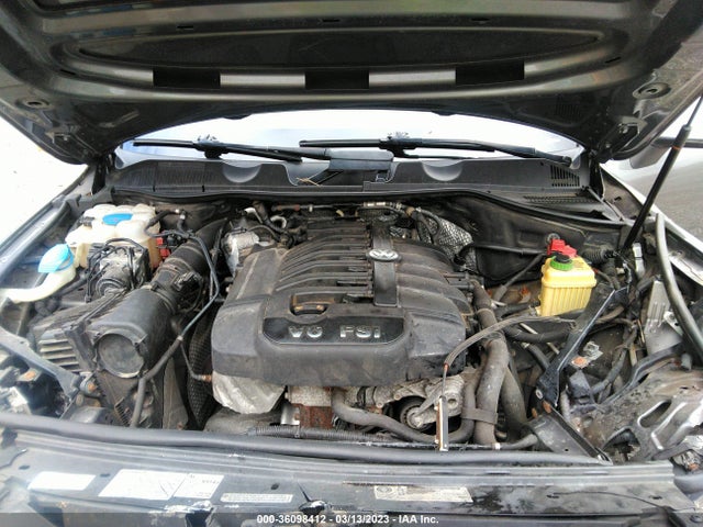 WVGFF9BP1CD000329 Volkswagen Touareg Lux