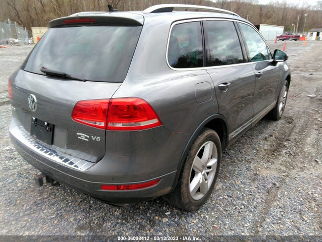 WVGFF9BP1CD000329 Volkswagen Touareg Lux