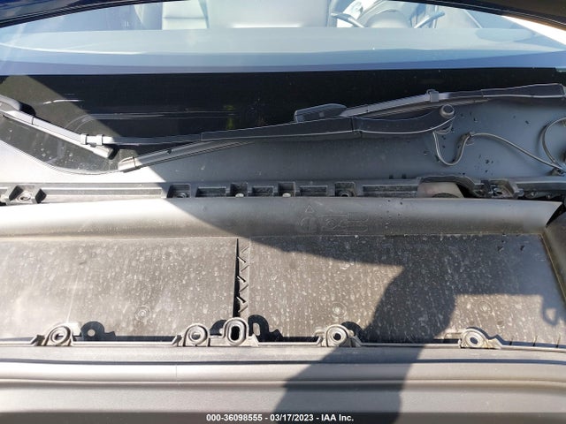 Tesla Model Y Long Range 2022 7SAYGDEE0NF434621 Image 10