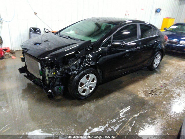 KIA FORTE LX 2017 3KPFK4A75HE153824 Image 2