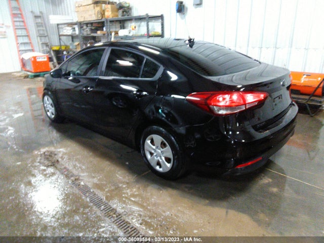 KIA FORTE LX 2017 3KPFK4A75HE153824 Image 4