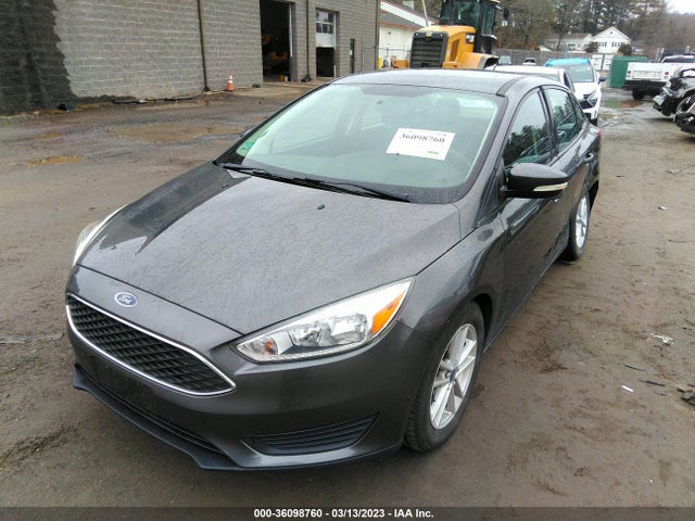 2016 Ford Focus, VIN: 1FADP3F22GL221749