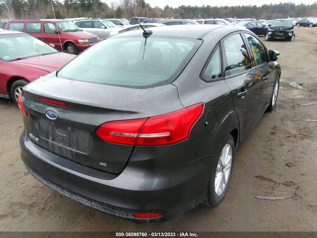 2016 Ford Focus, VIN: 1FADP3F22GL221749