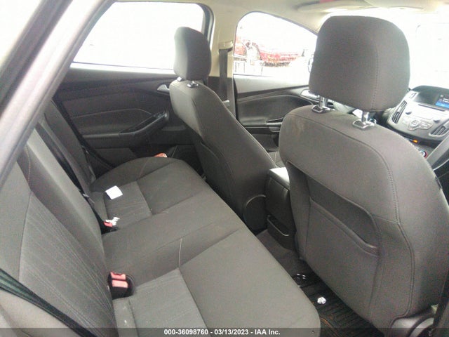 2016 Ford Focus, VIN: 1FADP3F22GL221749