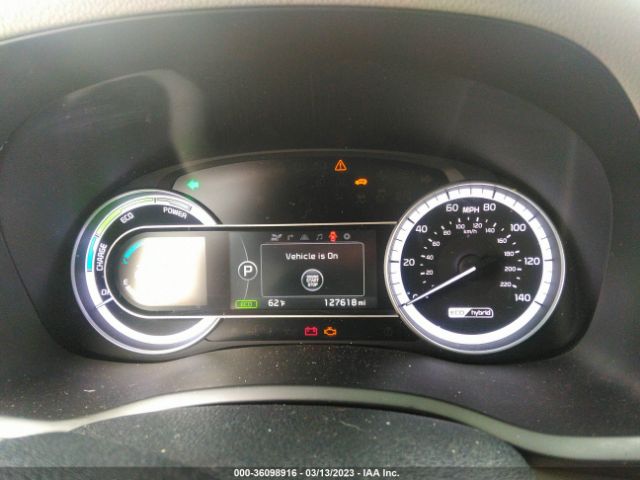 KNDCE3LC6H5057811 KIA Niro Touring