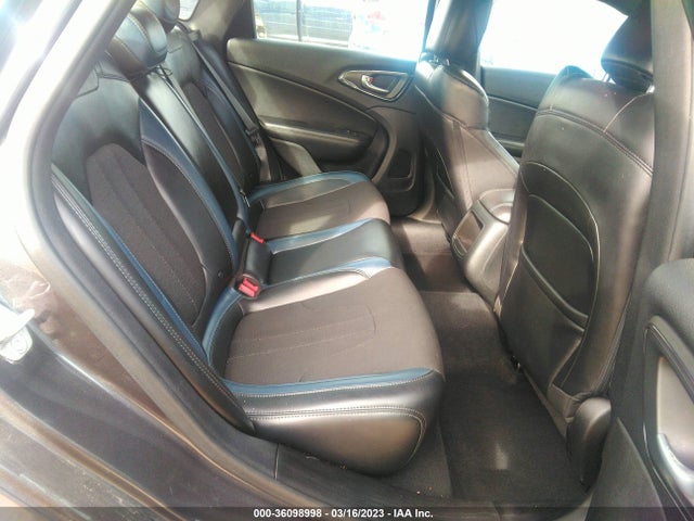 1C3CCCBG7FN516033 Chrysler 200 S