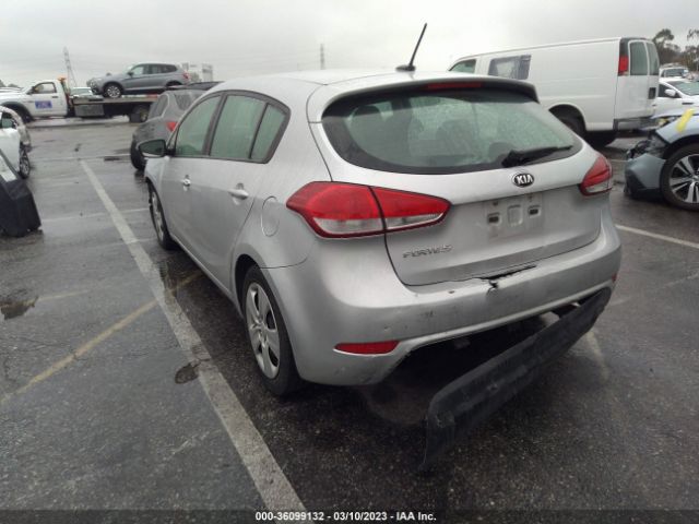 KNAFK5A87G5597518 KIA Forte 5-door Lx