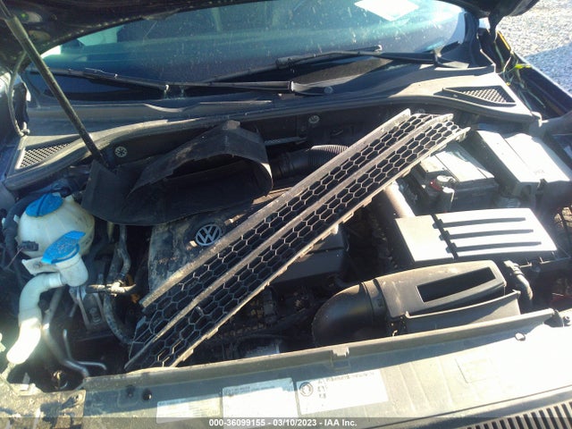 1VWAT7A34FC100474 Volkswagen Passat 1.8t Wolfsburg Ed