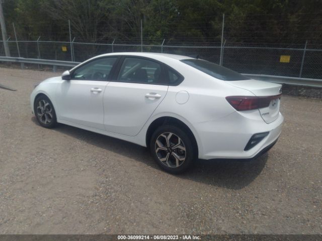 3KPF24ADXME314846 KIA Forte Lxs