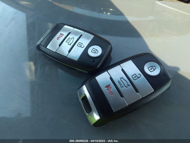 3KPFL4A70HE093285 KIA FORTE S
