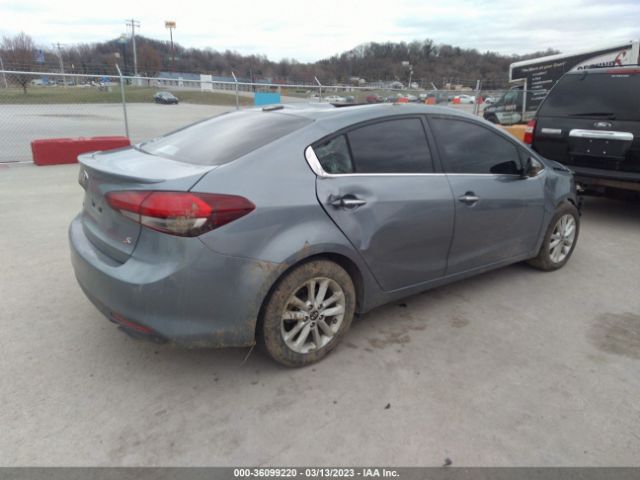 3KPFL4A70HE093285 KIA FORTE S