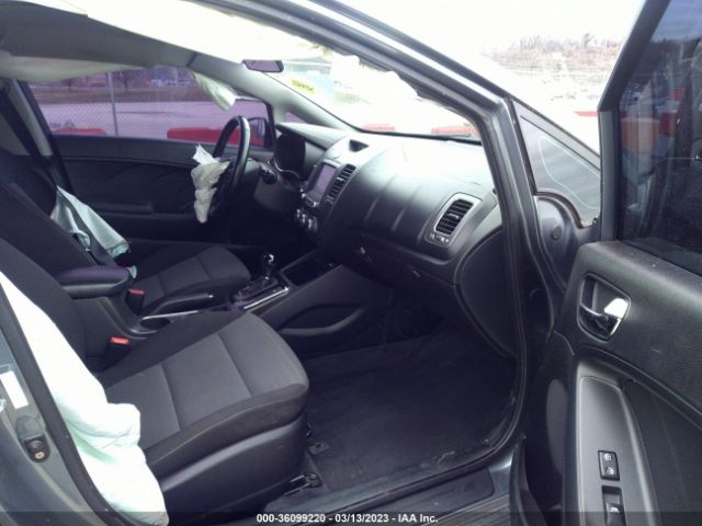 3KPFL4A70HE093285 KIA FORTE S