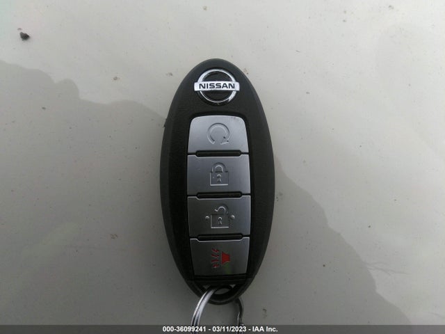 2017 Nissan Pathfinder, VIN: 5N1DR2MN8HC640083