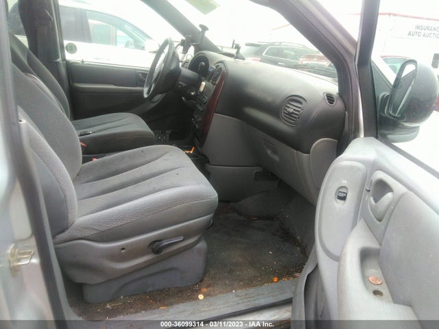 2004 CHRYSLER TOWN & COUNTRY LX VIN: 2C8GP44R14R529526