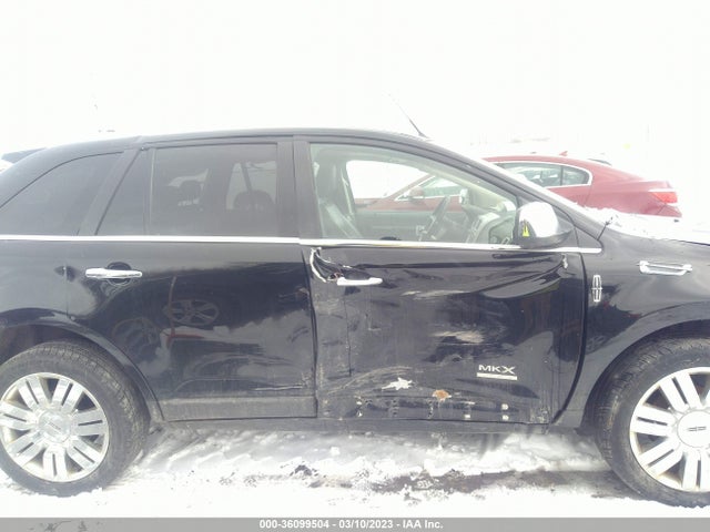 2008 LINCOLN MKX VIN: 2LMDU88C18BJ26400