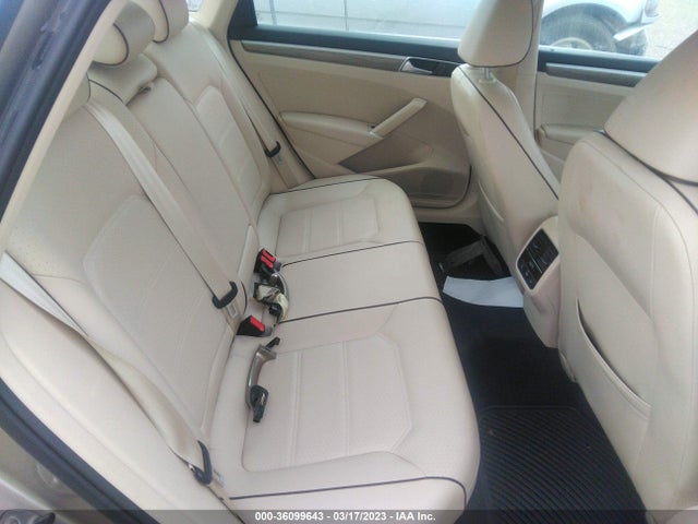 1VWBS7A34GC047638 Volkswagen Passat 1.8t Se W/technology