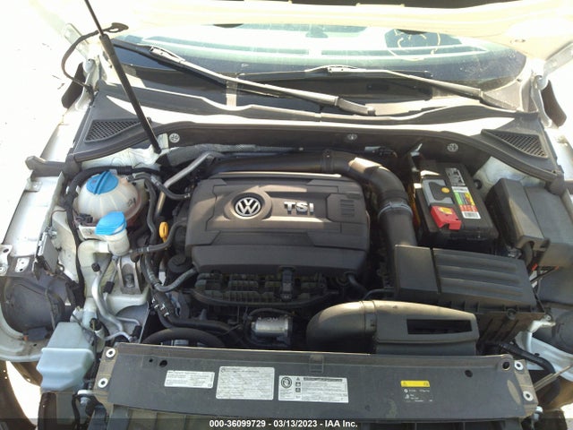 1VWBS7A3XFC041938 Volkswagen Passat 1.8t Se
