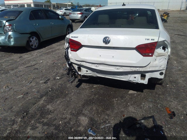 1VWBS7A3XFC041938 Volkswagen Passat 1.8t Se