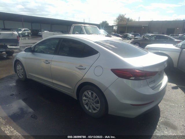 Hyundai ELANTRA SE 2018 KMHD74LF7JU468799 Image 3