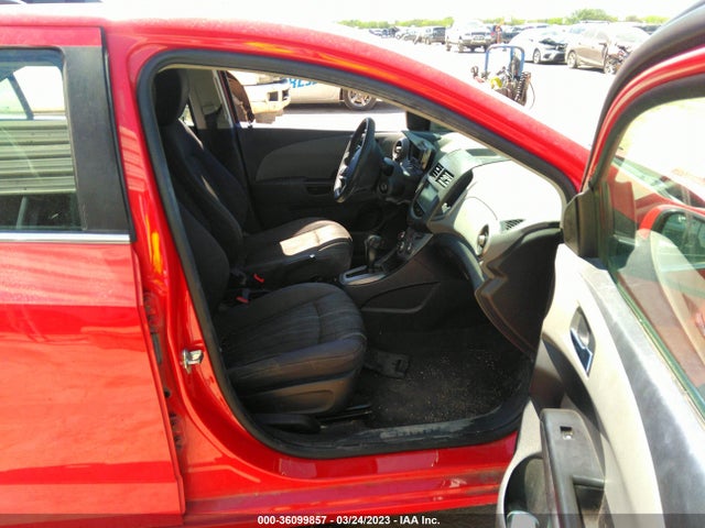 Chevrolet SONIC LT 2016 1G1JC5SH7G4140098 Image 6