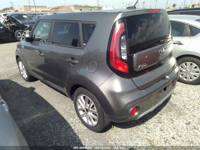 KIA SOUL + 2018 KNDJP3A56J7575045 Image 3