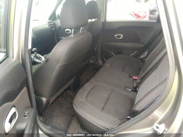 KIA SOUL + 2018 KNDJP3A56J7575045 Image 8