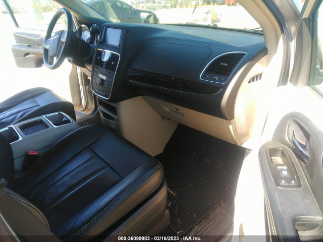 2C4RC1BG8FR587903 Chrysler Town & Country Touring