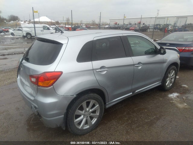 JA4AR4AU4CZ001598 Mitsubishi Outlander Sport Se