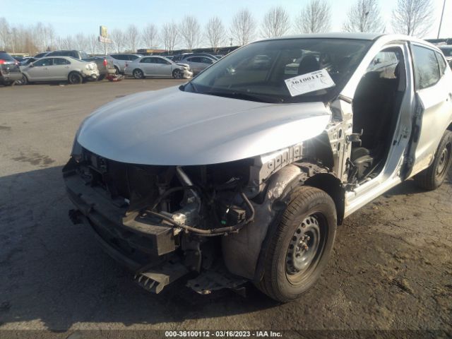JN1BJ1CR8JW250335 Nissan Rogue Sport S