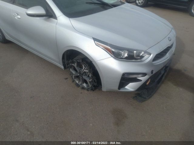 3KPF24AD9ME272248 KIA Forte Lxs