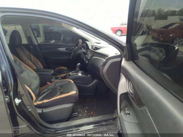 JN1BJ1CP9HW013653 Nissan Rogue Sport S