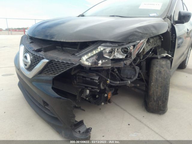 JN1BJ1CP9HW013653 Nissan Rogue Sport S