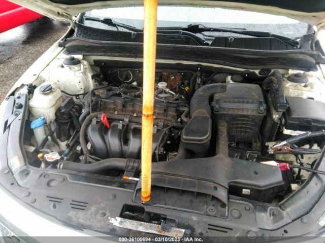 KNAGM4A75F5572468 KIA Optima Lx