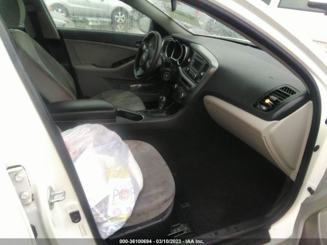 KNAGM4A75F5572468 KIA Optima Lx