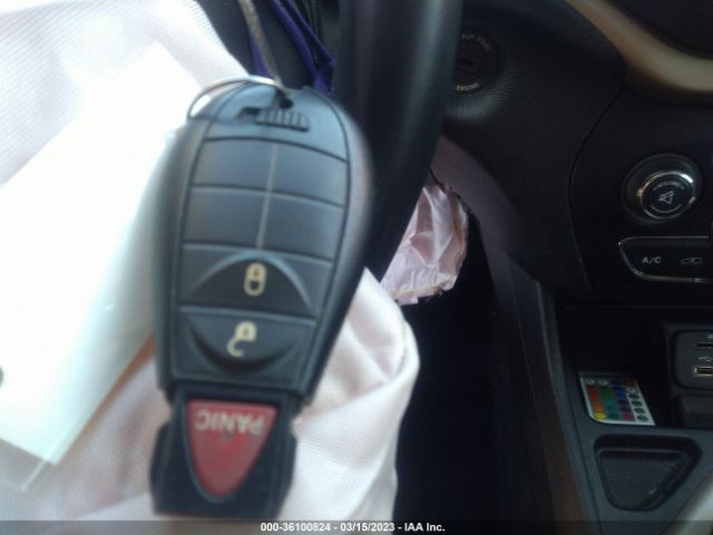 1C4PJLCB9EW241893 Jeep Cherokee Latitude
